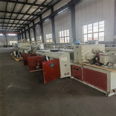 Стара линия за производство на PVC тръби